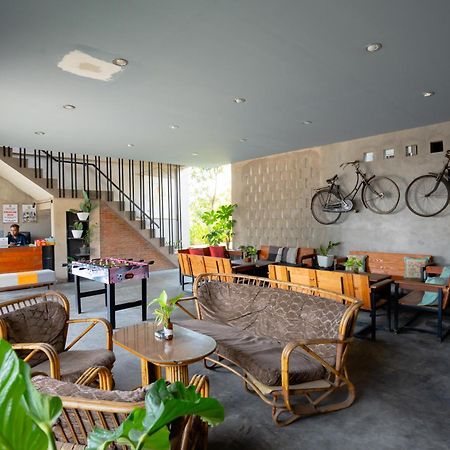 Reddoorz Syariah Near Lombok Epicentrum Mall マタラム エクステリア 写真