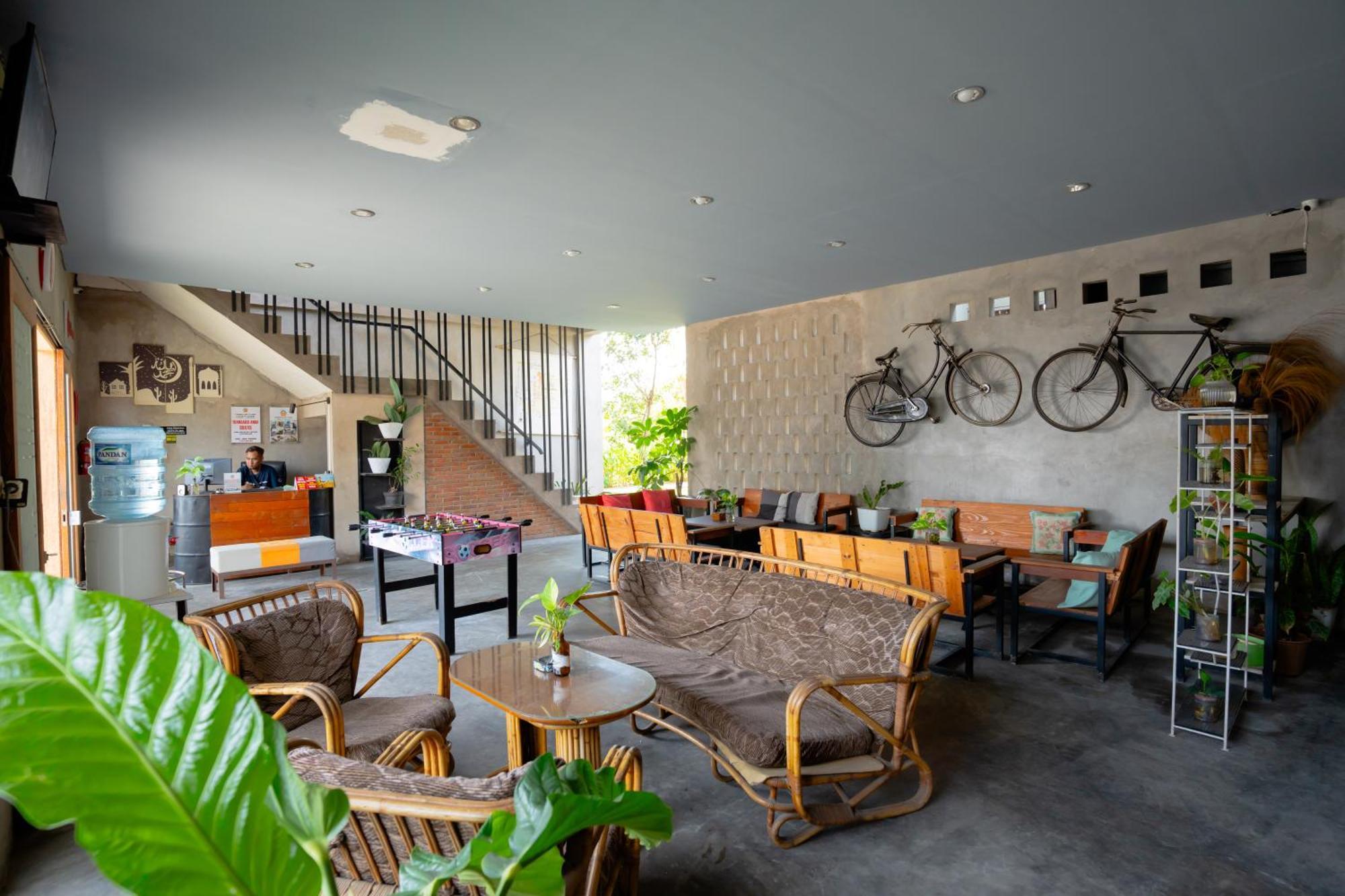 Reddoorz Syariah Near Lombok Epicentrum Mall マタラム エクステリア 写真