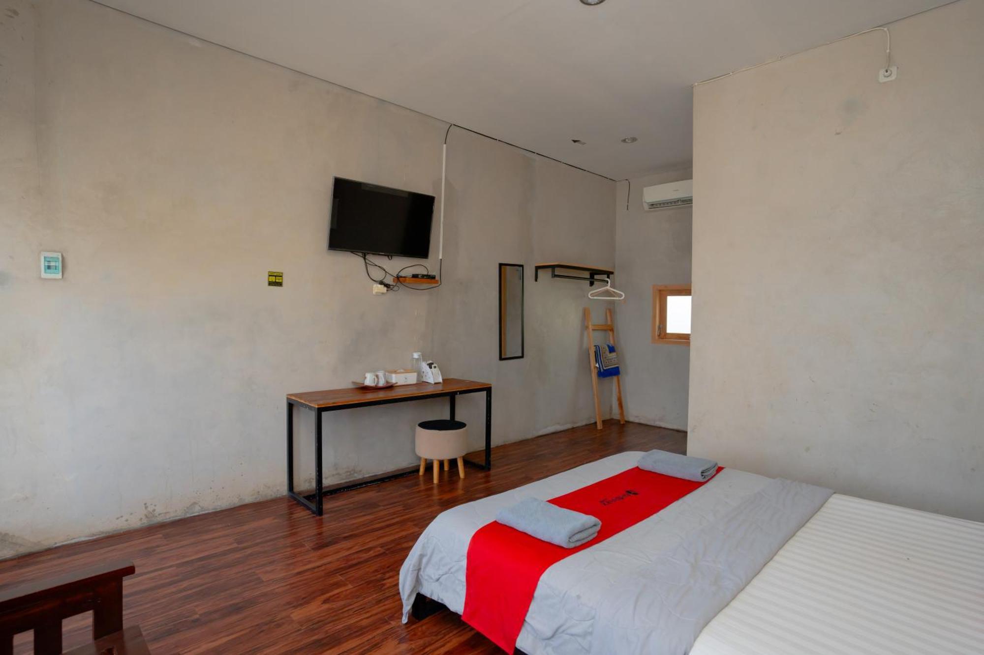 Reddoorz Syariah Near Lombok Epicentrum Mall マタラム エクステリア 写真