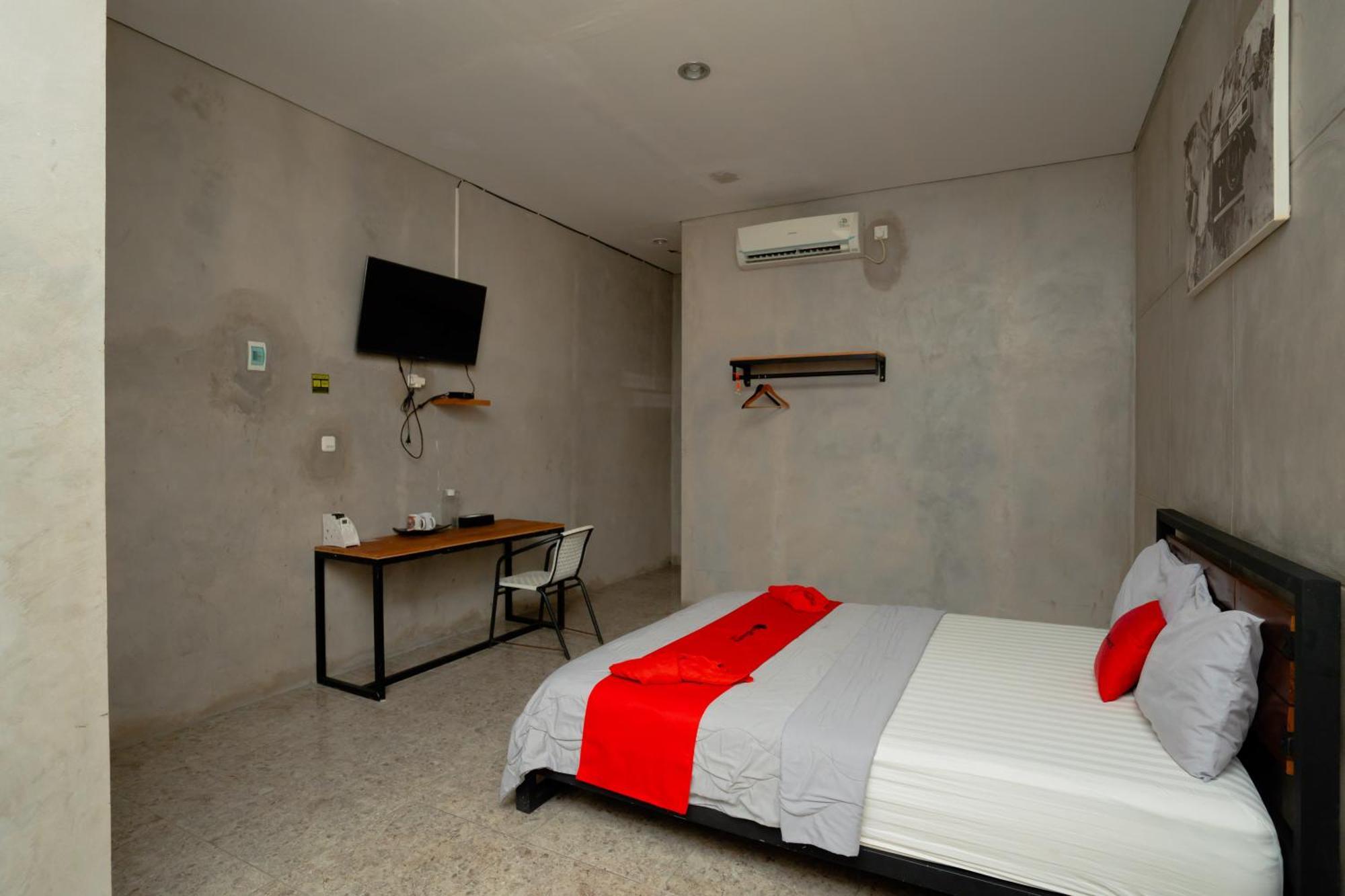 Reddoorz Syariah Near Lombok Epicentrum Mall マタラム エクステリア 写真