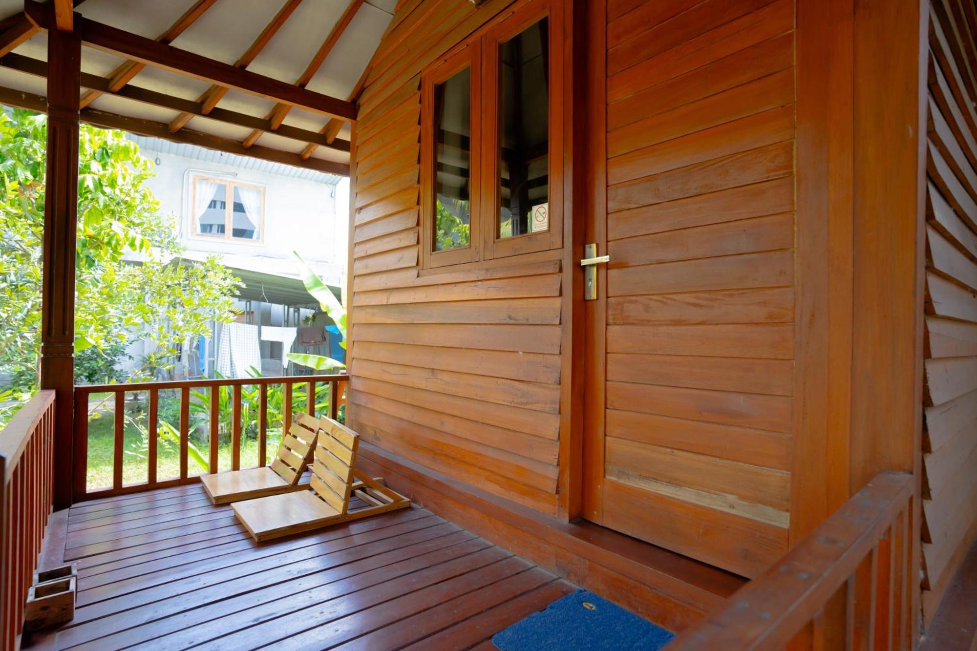 Reddoorz Syariah Near Lombok Epicentrum Mall マタラム エクステリア 写真