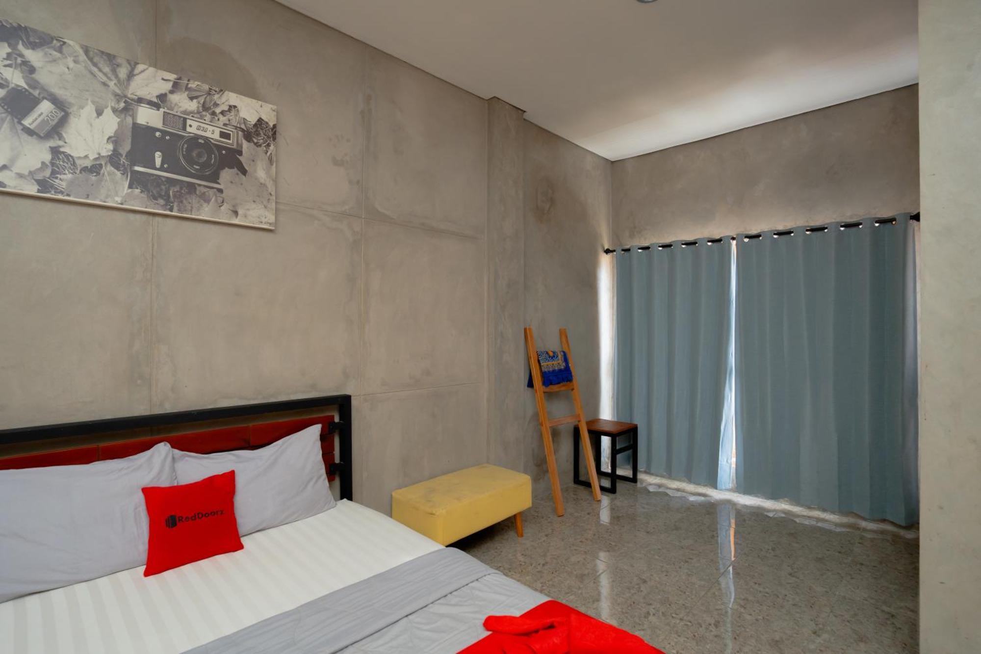 Reddoorz Syariah Near Lombok Epicentrum Mall マタラム エクステリア 写真